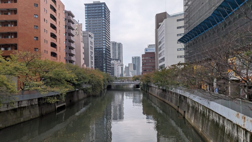 五反田近辺の目黒川